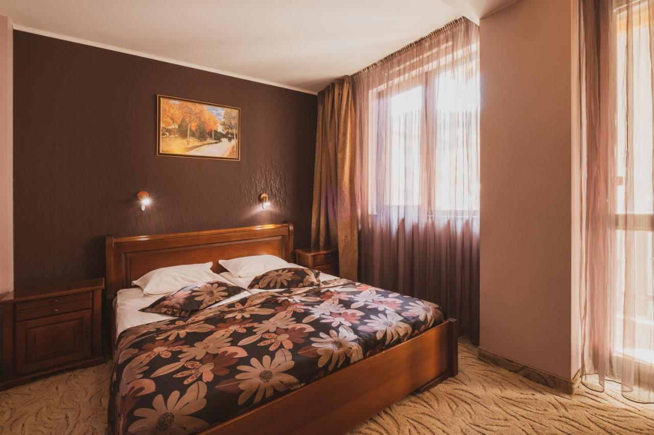 Хотел Том И Нези Класик Velingrad Exterior foto